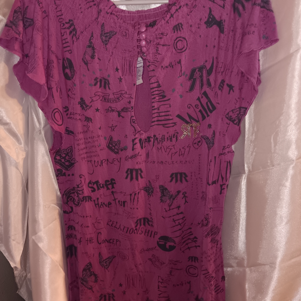 Vibrant Graphic Print Tee - Magenta